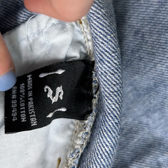 Shorts - Picture 4 of 5